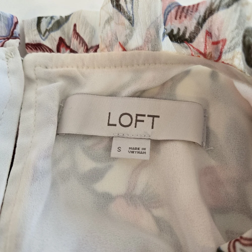 LOFT Puff Sleeve Floral Babydoll Blouse Size S Colorful Ruffle Neck Gardencore
